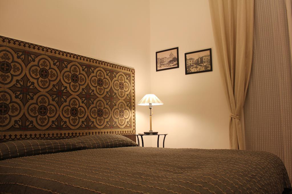 Giro B&B Catania Cameră foto