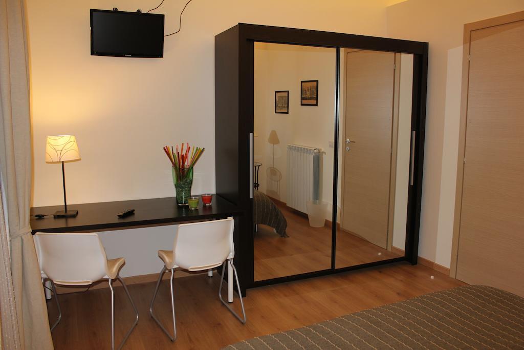 Giro B&B Catania Cameră foto
